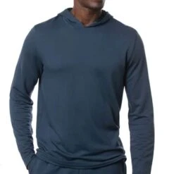 TravisMathew Cloud Light Pullover